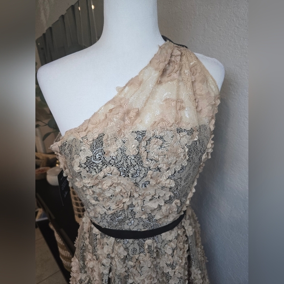 Lulu's Cream and Black One-Shoulder Mini Dress Size M - Picture 4 of 7